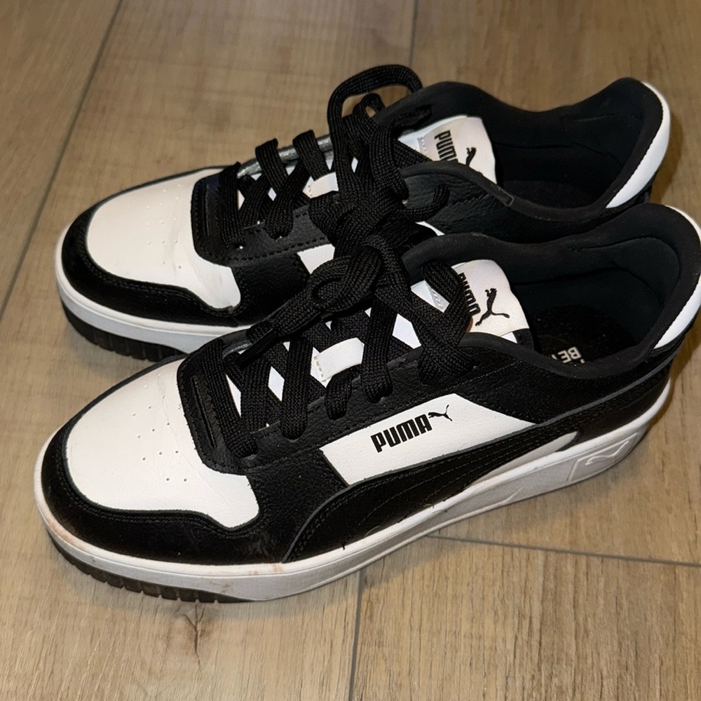 Black & white Puma low platforms